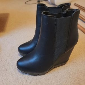 COPY - Wedge booties